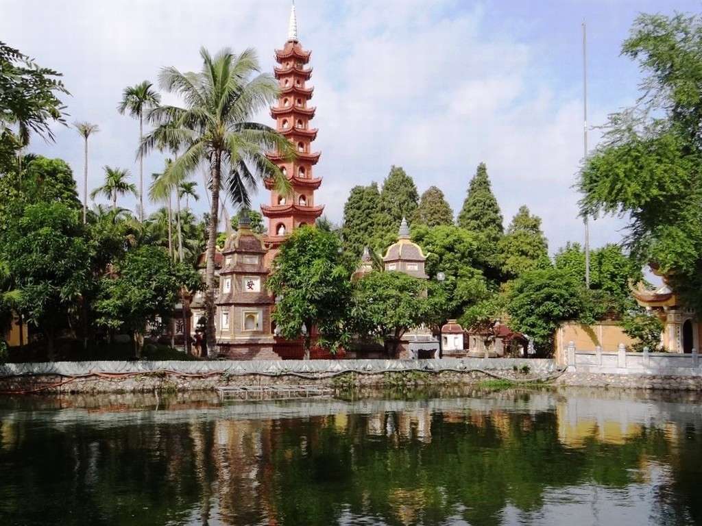 Ханой. Пагода Чан Куок 