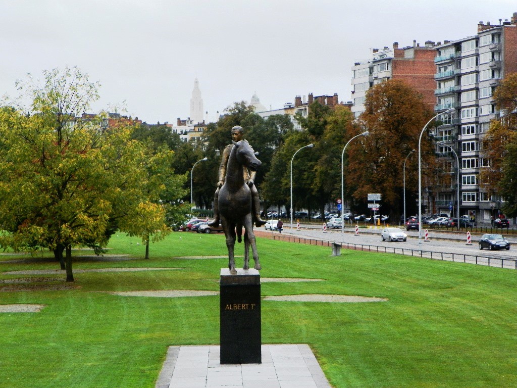 Льеж. Памятник королю Альберту I