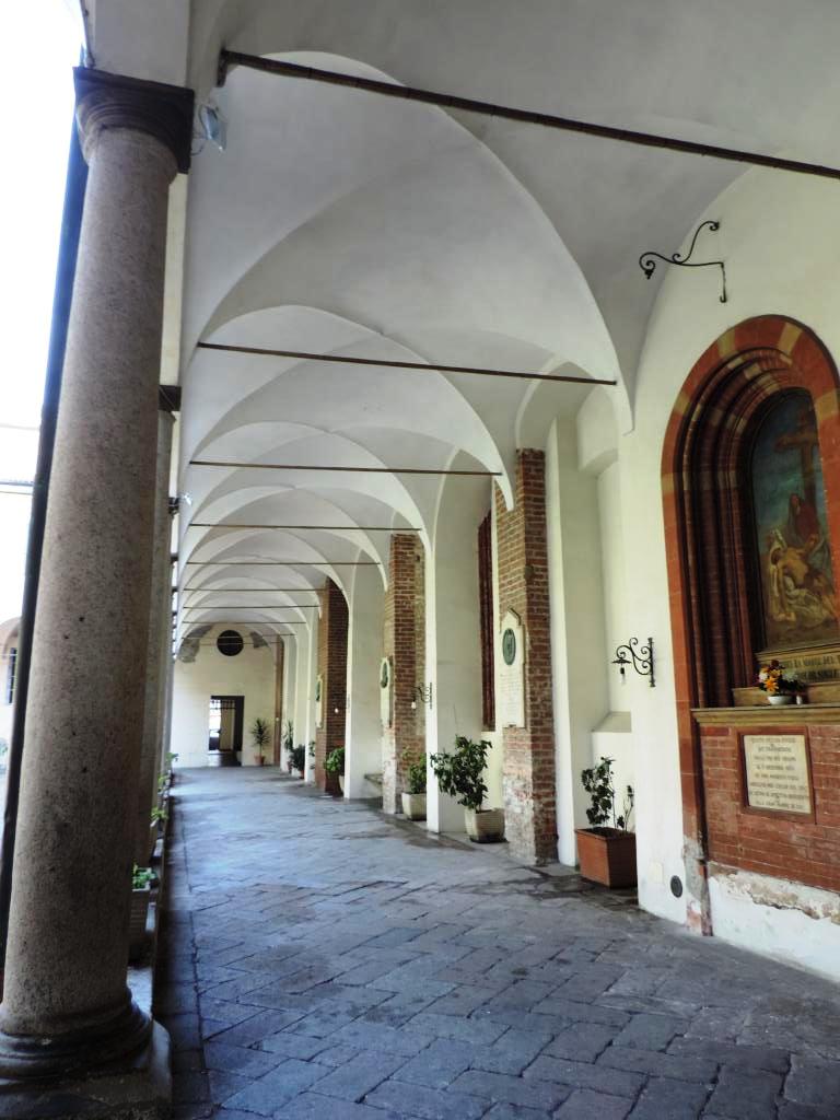 Милан Церковь св. Марии дель Кармине