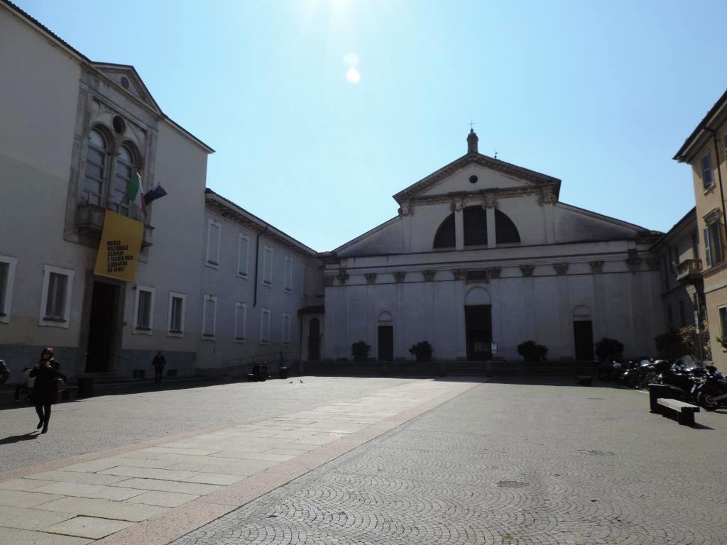 Милан Церковь св. Витторе