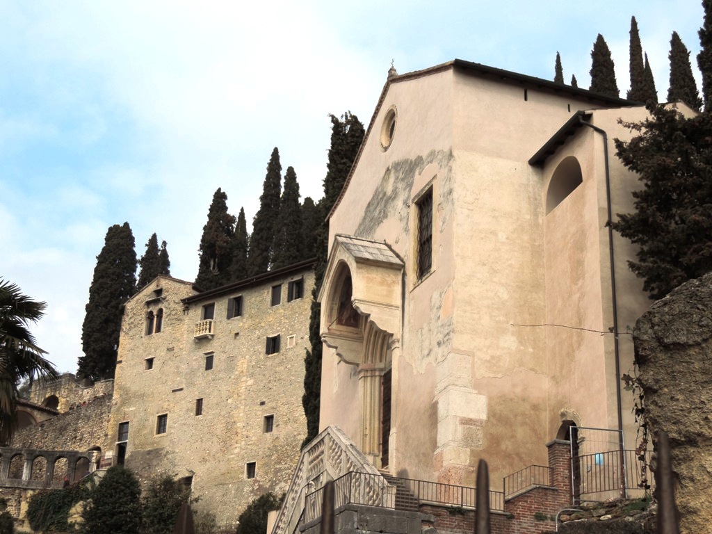 Верона. Монастырь Сан-Джироламо и церковь св. Сира и св. Либеры