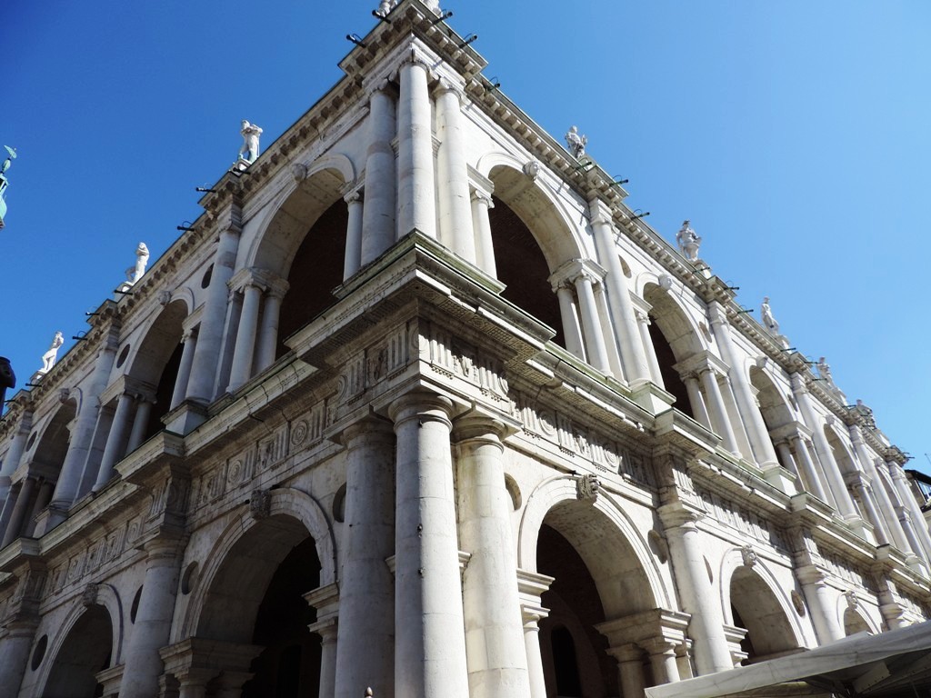 Виченца. Палаццо делла Раджионе - Базилика Паладиана