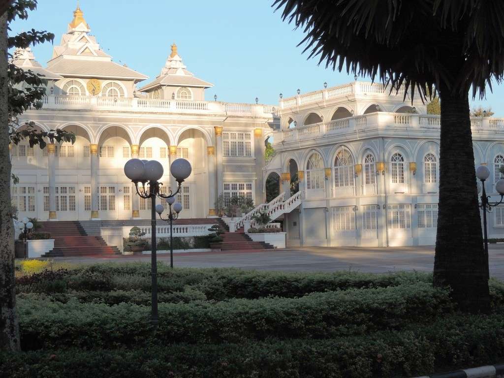Вьентьян. Президентский дворец