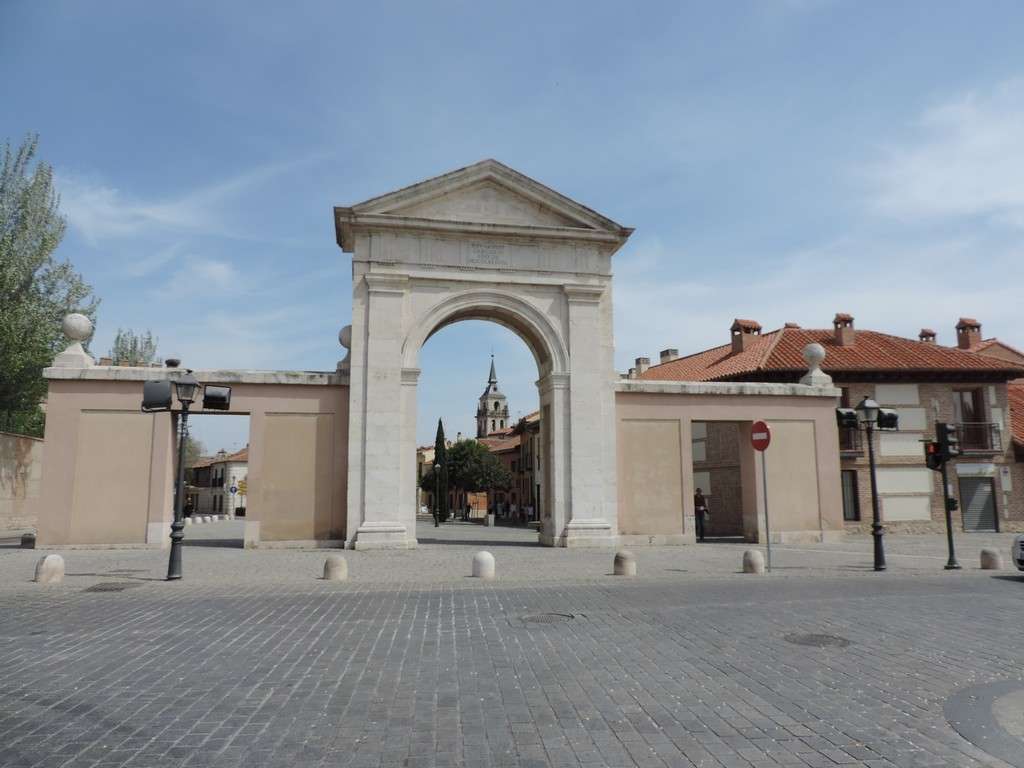 Алькала де Энарес - Мадридские ворота