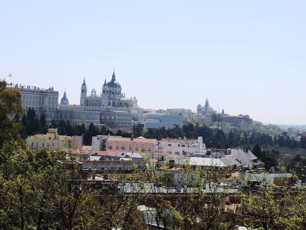 Мадрид - Королевский дворец и Кафедральный Собор