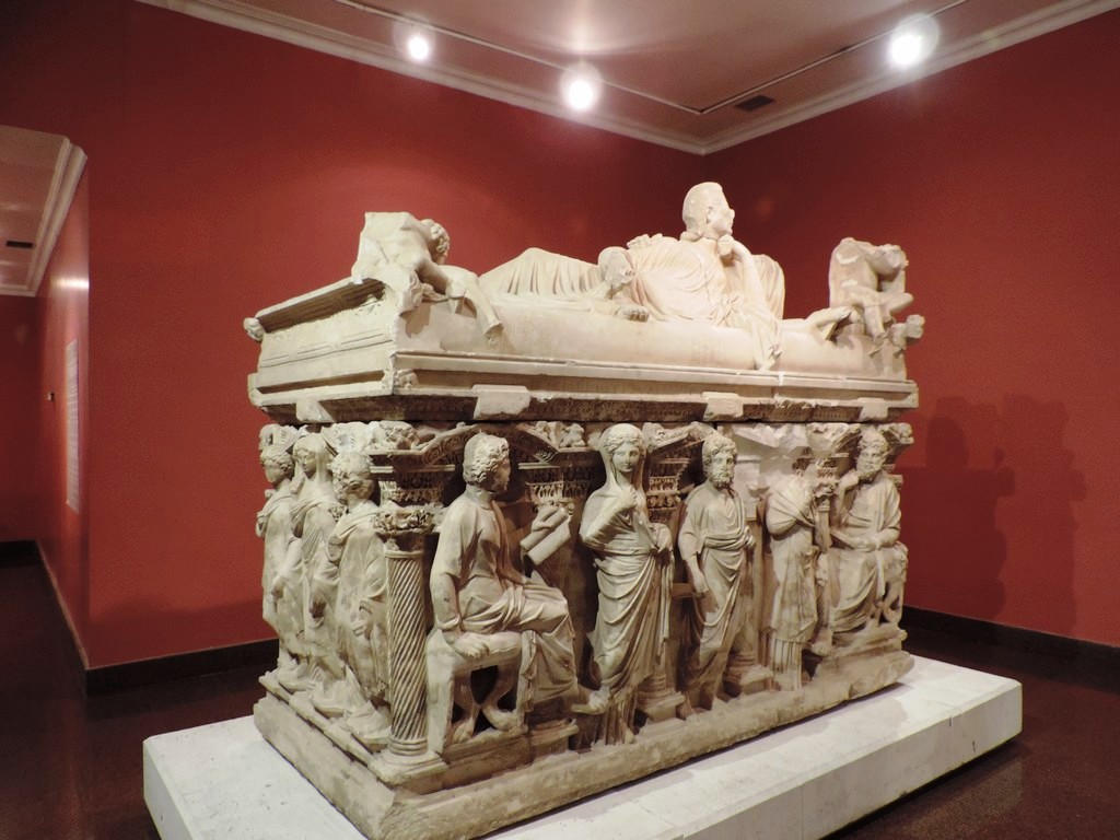 Музей Антальи - саркофаг из Перге