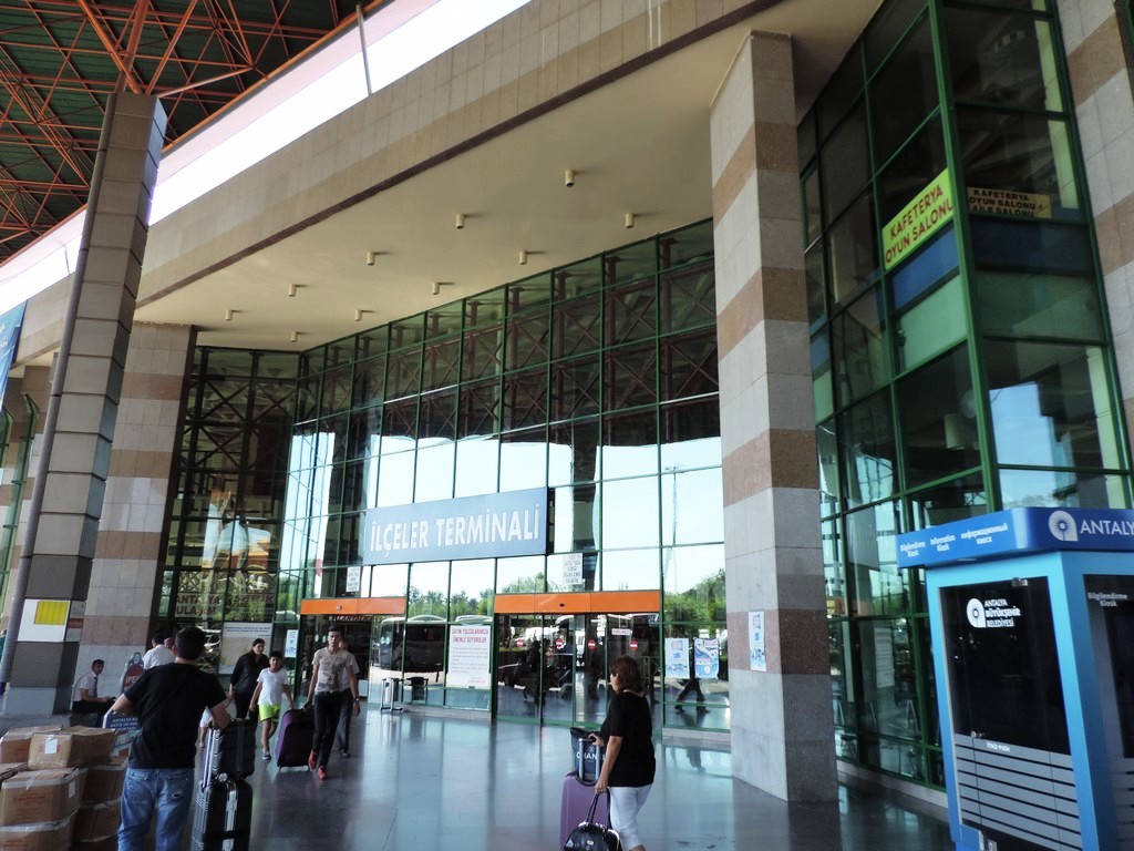 Междугородний терминал автостанции Антальи